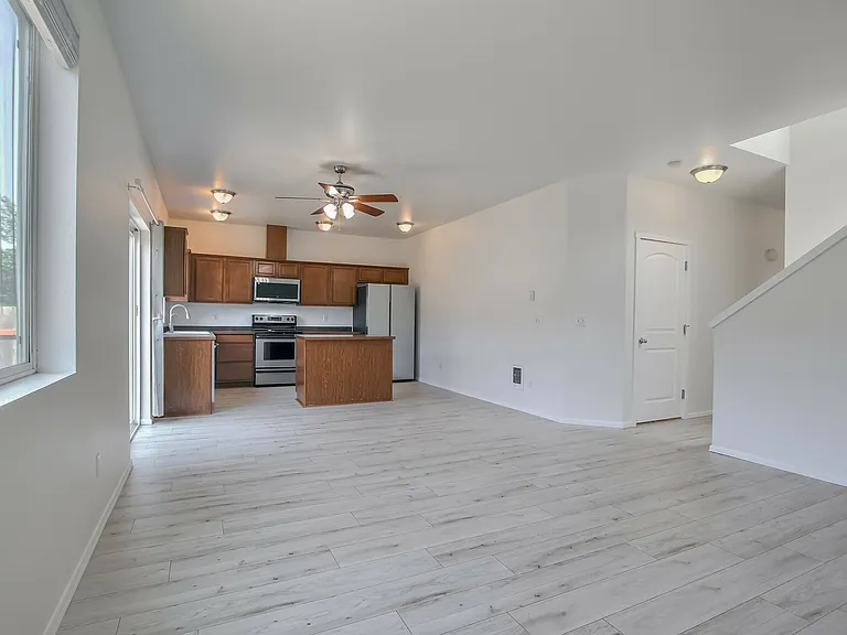 586 Beaver Blvd #A — Photo 7