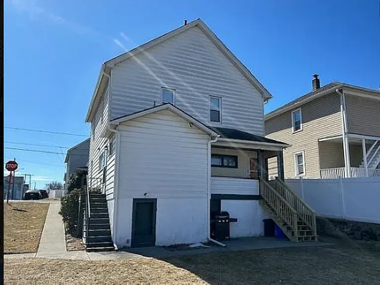 1502 W Locust St — Photo 12
