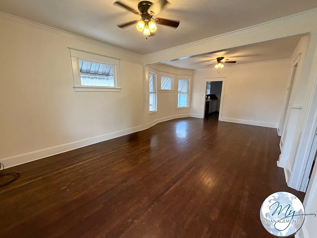 3 bed, 1.0 bath, 1730 sqft, $1,700 — Photo 3