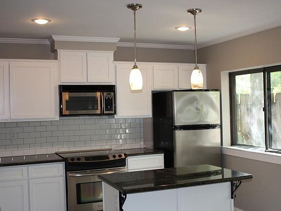 2nd image of 6567 Poplar Woods Cir S