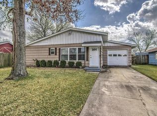 3606 Longwood Dr, Pasadena, TX 77503