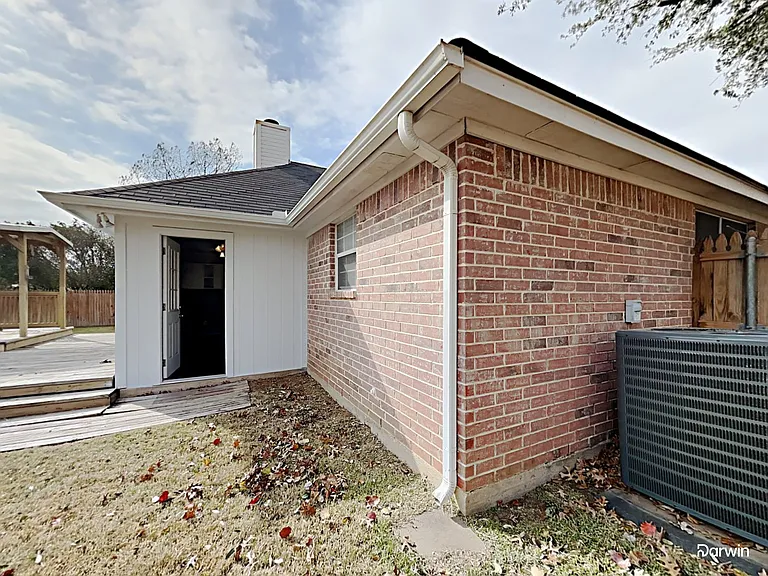 551 SW Rand Dr — Photo 13