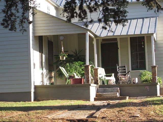2nd image of 2044 Goehmann Ln