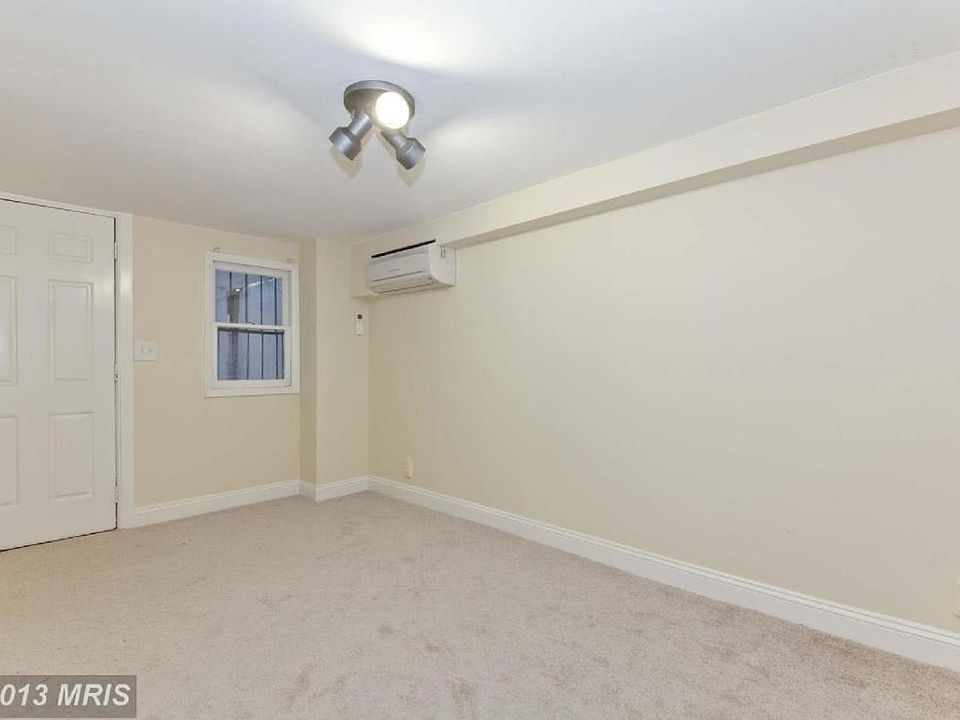 living area/entrance