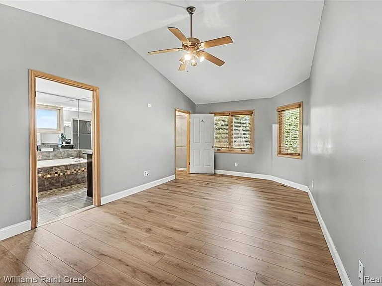 34335 Heartsworth Ln — Photo 12
