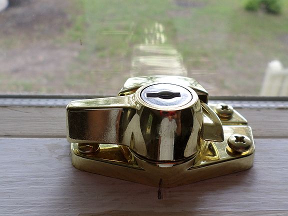 typical new key locking wind