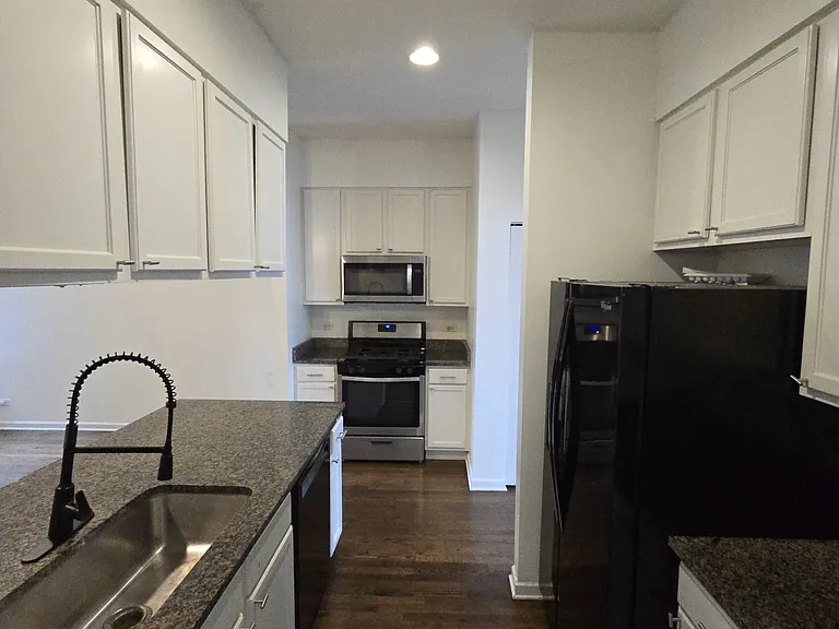 4554 S King Dr E #3-E3 — Photo 7