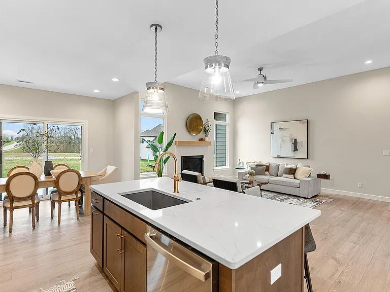 2908 Genesis Dr — Photo 17