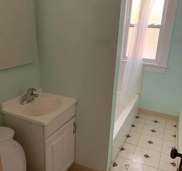 1503 Spring Rd — Photo 3