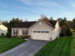 568 Willowwood Dr, Smyrna, DE 19977