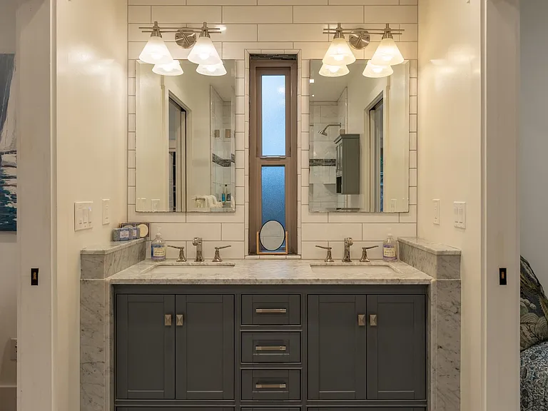 610 Forest Ave — Photo 41