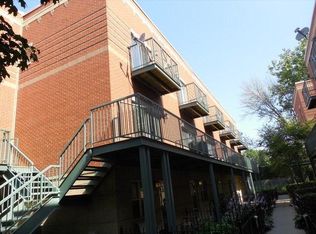 4530 S Woodlawn Ave #209, Chicago, IL 60653