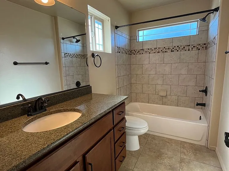 3263 Red Leaf Ln — Photo 11