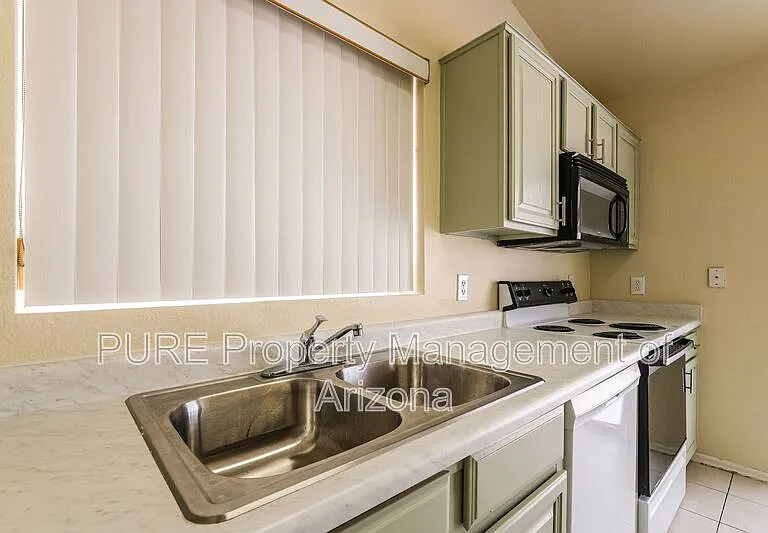 17906 N 92nd Ln — Photo 14