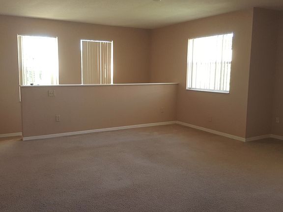 5th image of 120 SW Peacock Blvd APT 11-207
