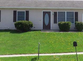 2104 Canyon Dr, Kendallville, IN