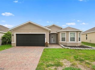 10464 Canal Brook Ln, Lehigh Acres, FL 33936