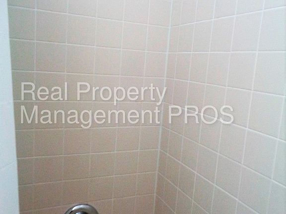 4th image of 1817 N Queens Ln #2