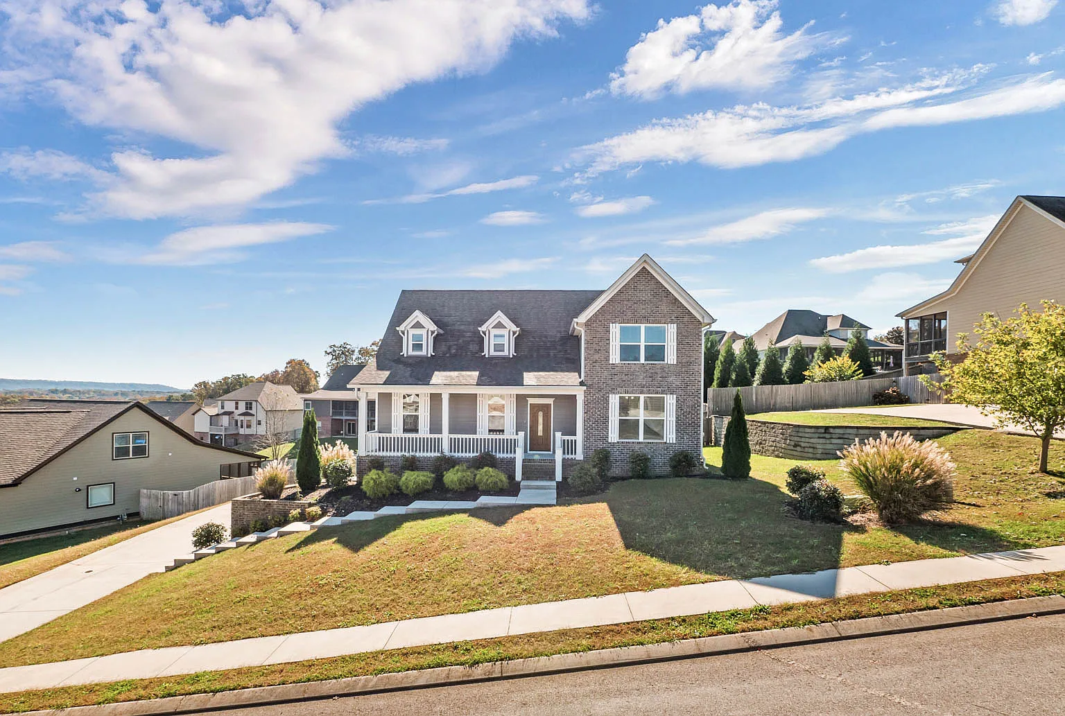 4 bed, 3.5 bath, 3102 sqft, $3,495 — Photo 1