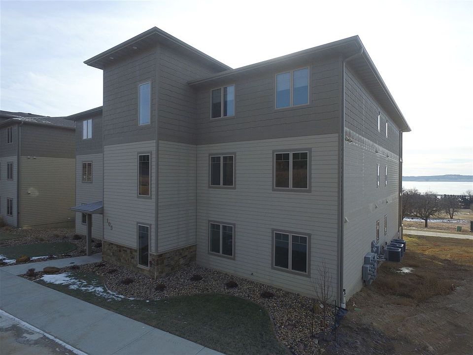 1st image of 105 Marina Bluffs Ct #3C