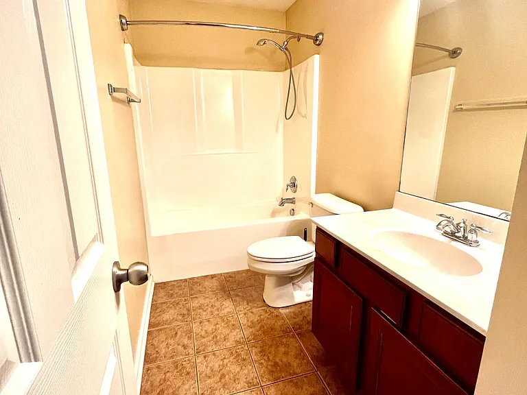 996 Applecross Dr — Photo 16