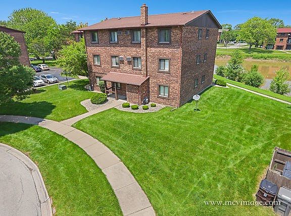 4th image of 8614 Lexington Cir