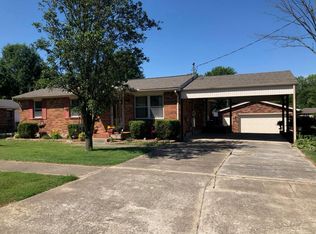 9807 Agena Dr, Louisville, KY 40229