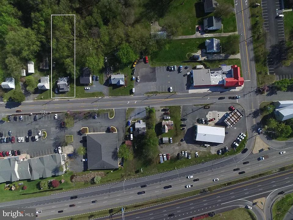 2nd image of 1512 Postal Rd
