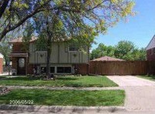 9467 Katherine St, Taylor, MI