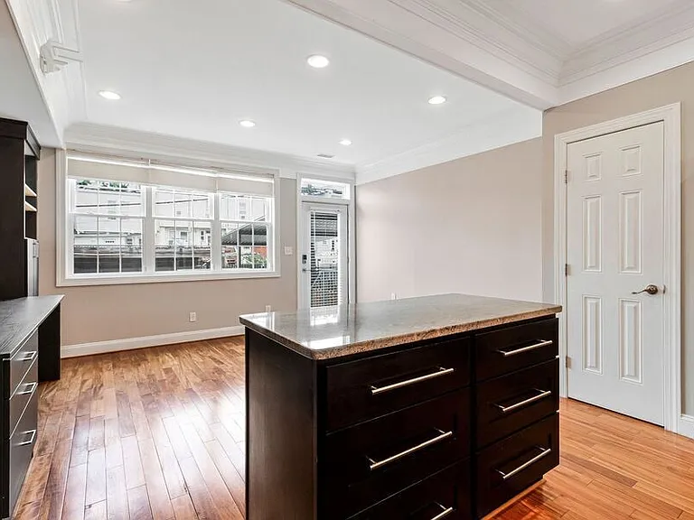 919 Decatur St NW — Photo 14