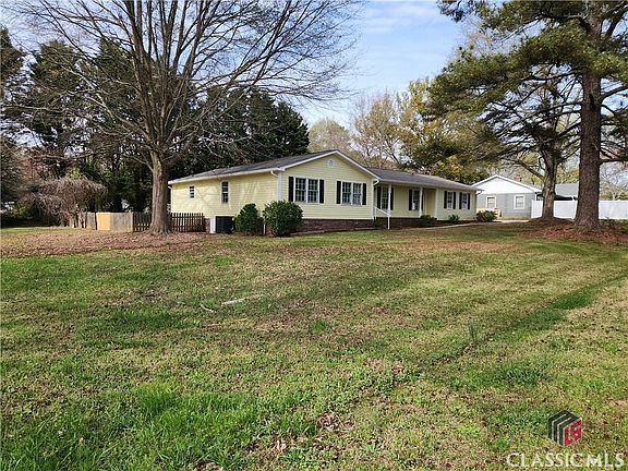 2nd image of 601 Bedford Drive