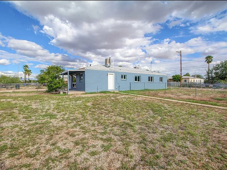 2402 E Cameron Vis #2402 — Photo 9