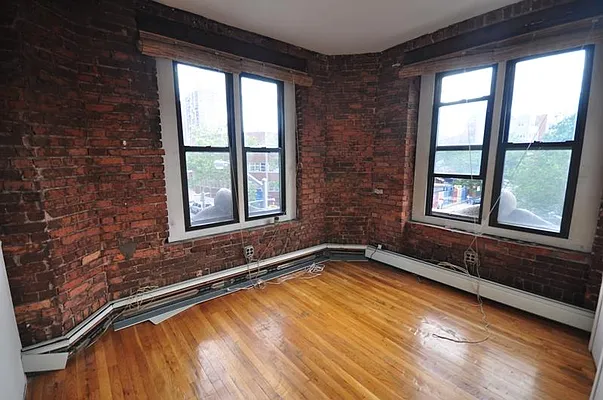 Rented by Mark David | media 29