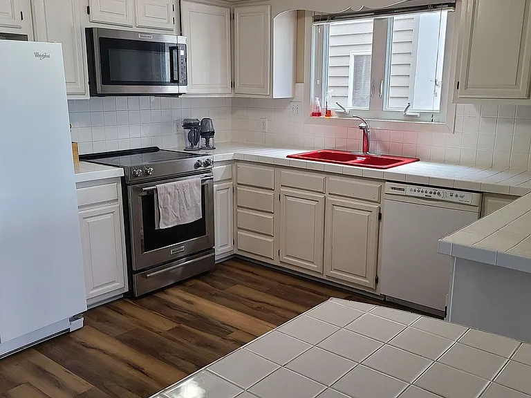 2828 Charlemagne Dr — Photo 4
