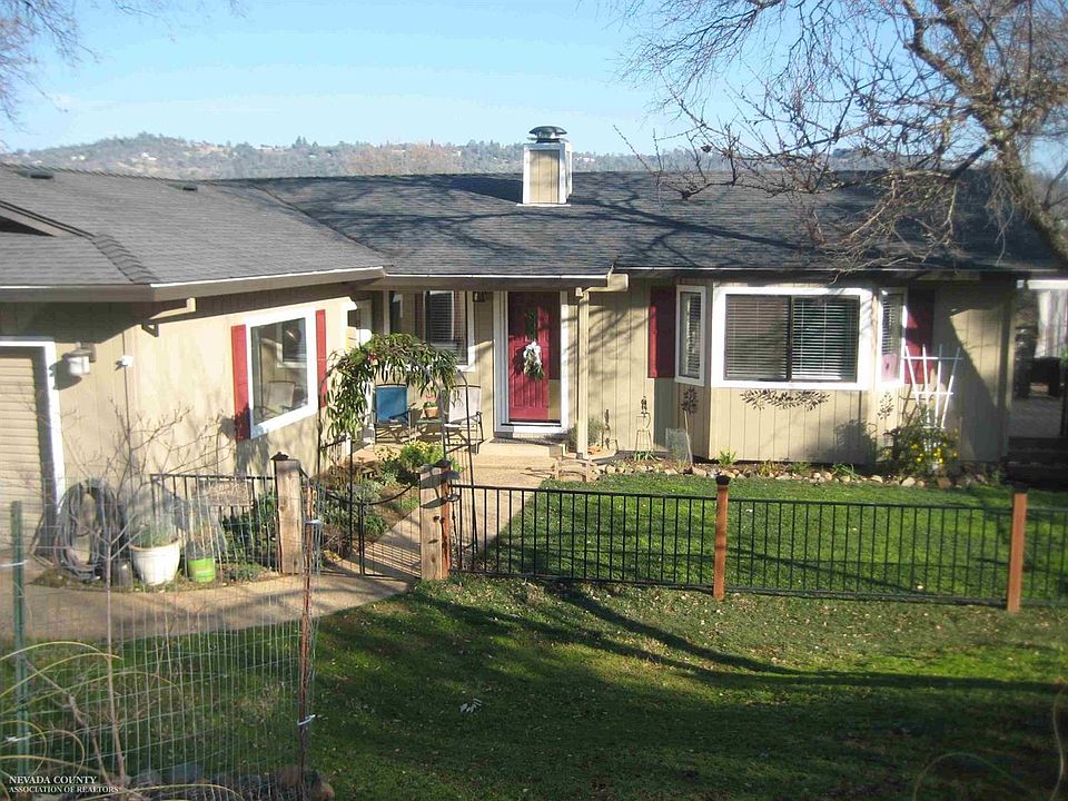 1st image of 18091 Fair Oaks Dr