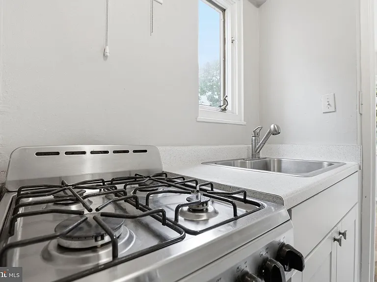 2720 Wisconsin Ave NW #302 — Photo 8