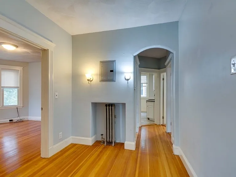 37 Taft St — Photo 3