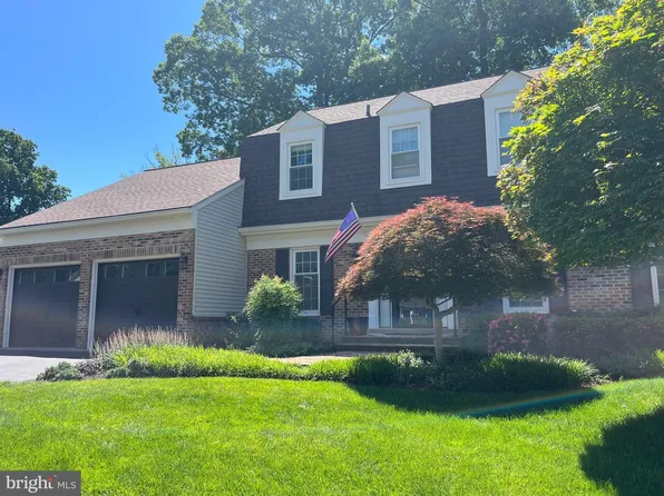 9759 Hatmark Ct, Vienna, VA 22181
