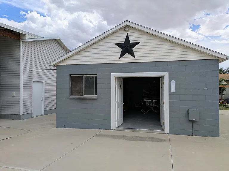 440 Cottonwood Ln — Photo 24