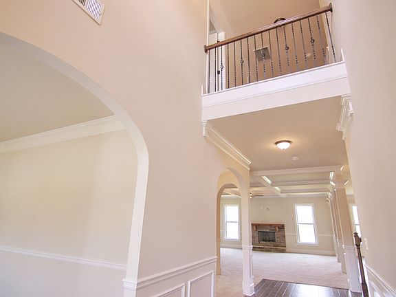 4th image of 365 Bellhaven Dr