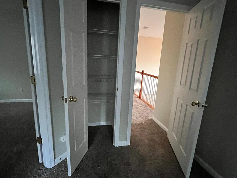203 Riverbend Ln — Photo 30