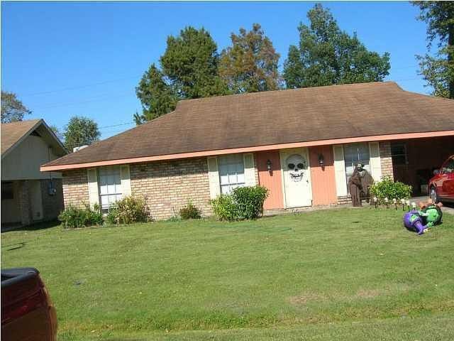 1st image of 102 Belle Chasse Dr