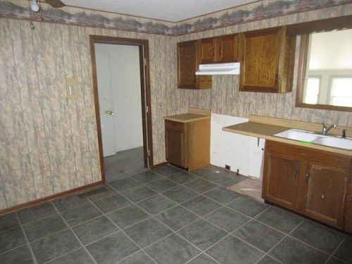5th image of 514 N Iowa Ave
