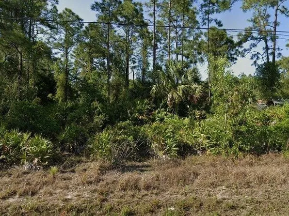 3208 20th St W, Lehigh Acres, FL 33971