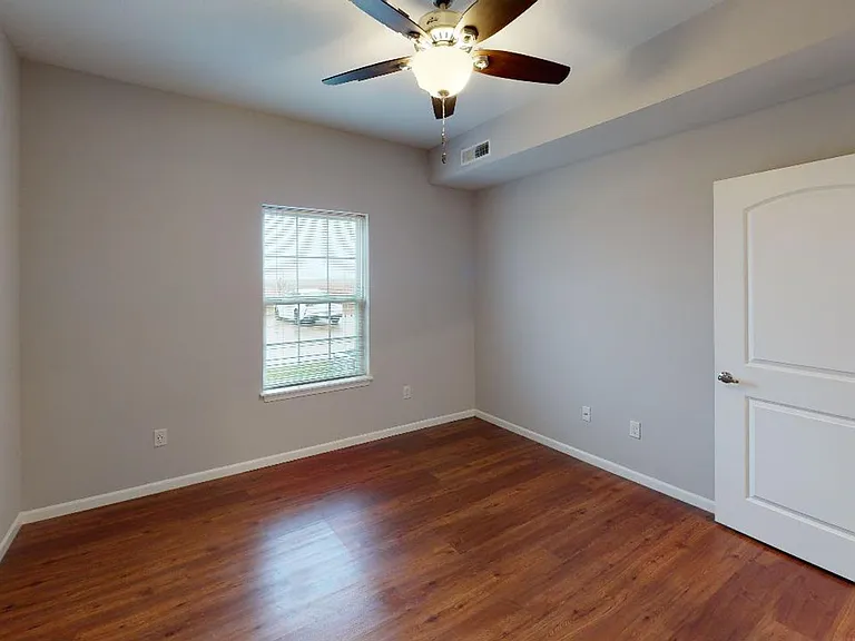 The Legends Apartments | Specials Available — Photo 32