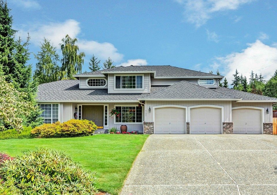 1st image of 6105 152nd St SE