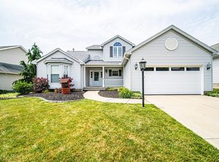 15108 Timber Ridge Dr, Middlefield, OH 44062