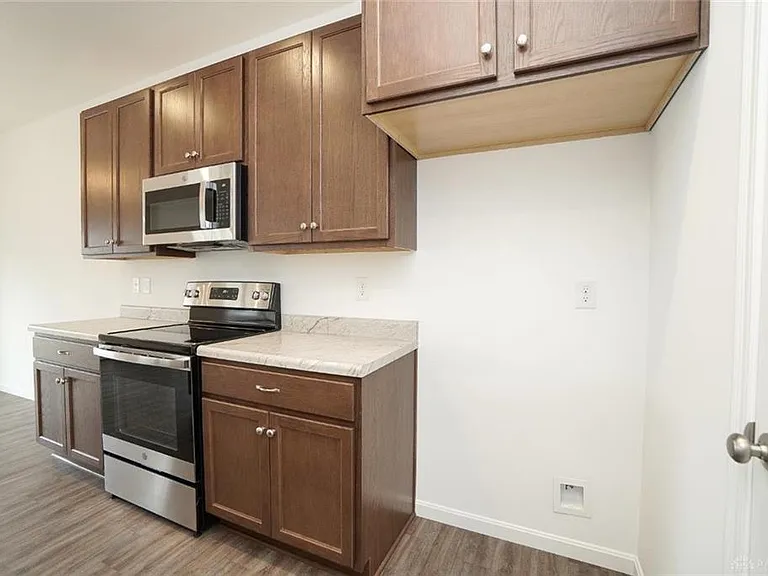 1500 Summerview Ln — Photo 12