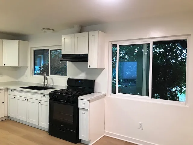13408 Glenoaks Blvd — Photo 25