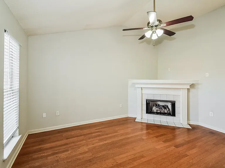5290 Kristy Ln — Photo 5
